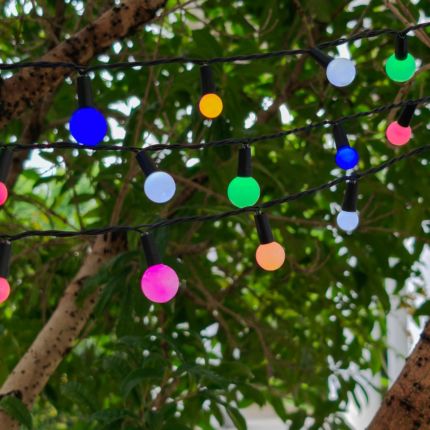 Guirlande lumineuse solaire 100 ampoules rondes multicolores LED BILLY RGB 10.90m