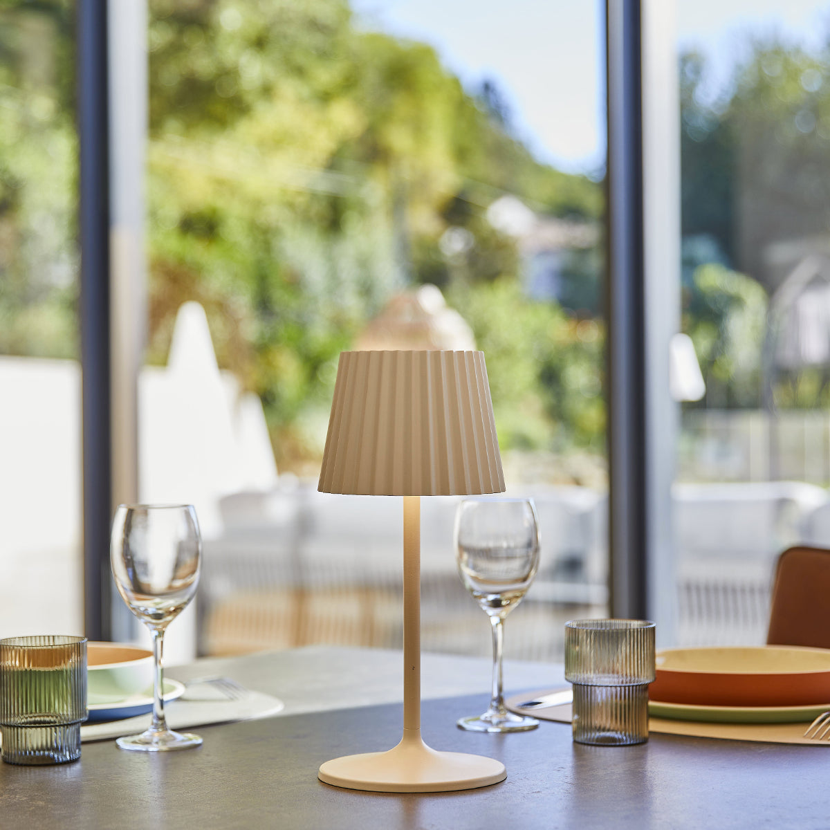 Wireless warm white LED table lamp ABBY WHITE H30cm