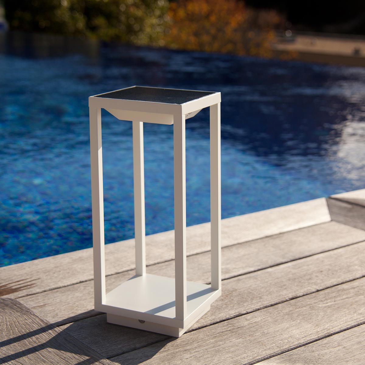 Chic white solar lantern in aluminum to be planted to stand or fixed to the ground LED warm white HYDRA H34cm with switch