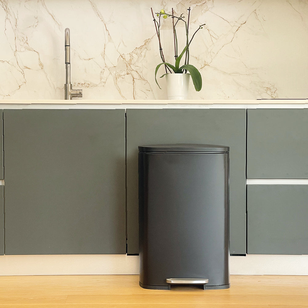 Kitchen pedal bin 50L Design ADMIRAL Matt black in stainless steel with bucket and soft closing