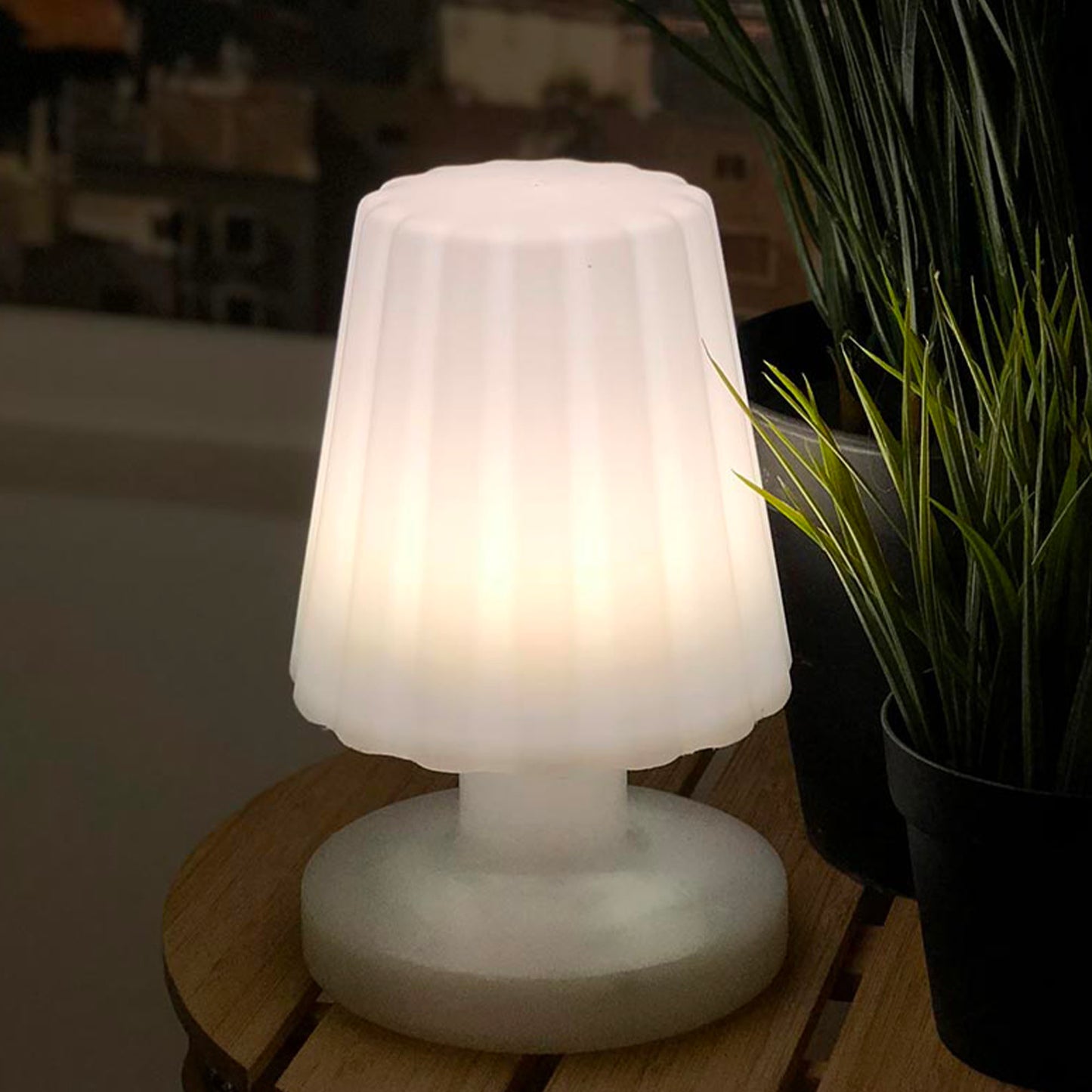 Mini table lamp wireless rechargeable LED warm white dimmable LADY MINI H22cm