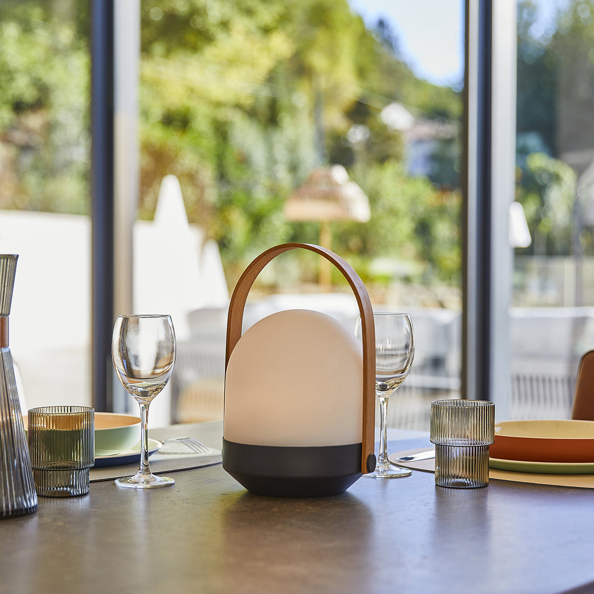 Baladeuse sans fil poignée bambou naturel LED blanc chaud dimmable AURA H27cm