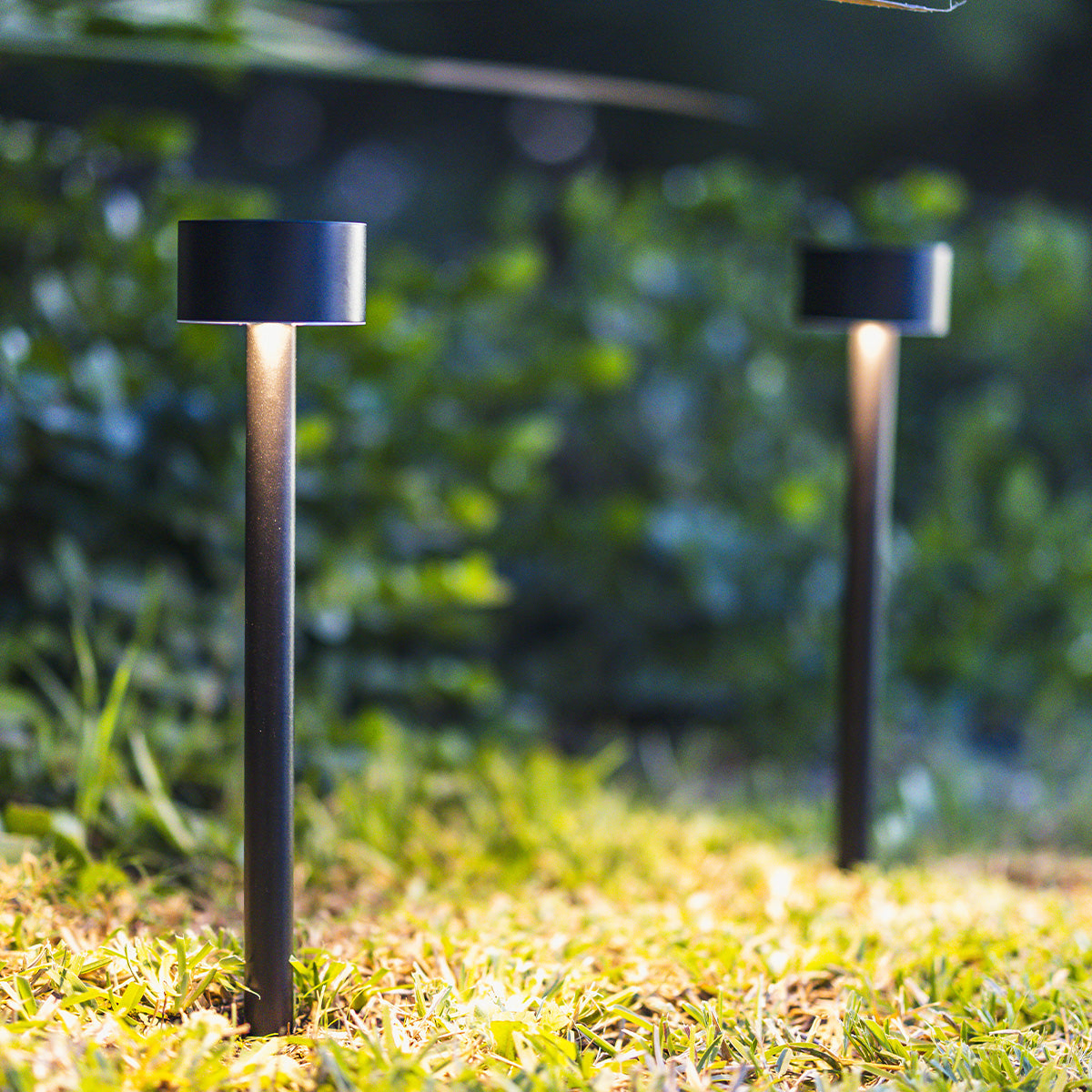 Set of 2 UFO warm white LED solar spike markers H35cm