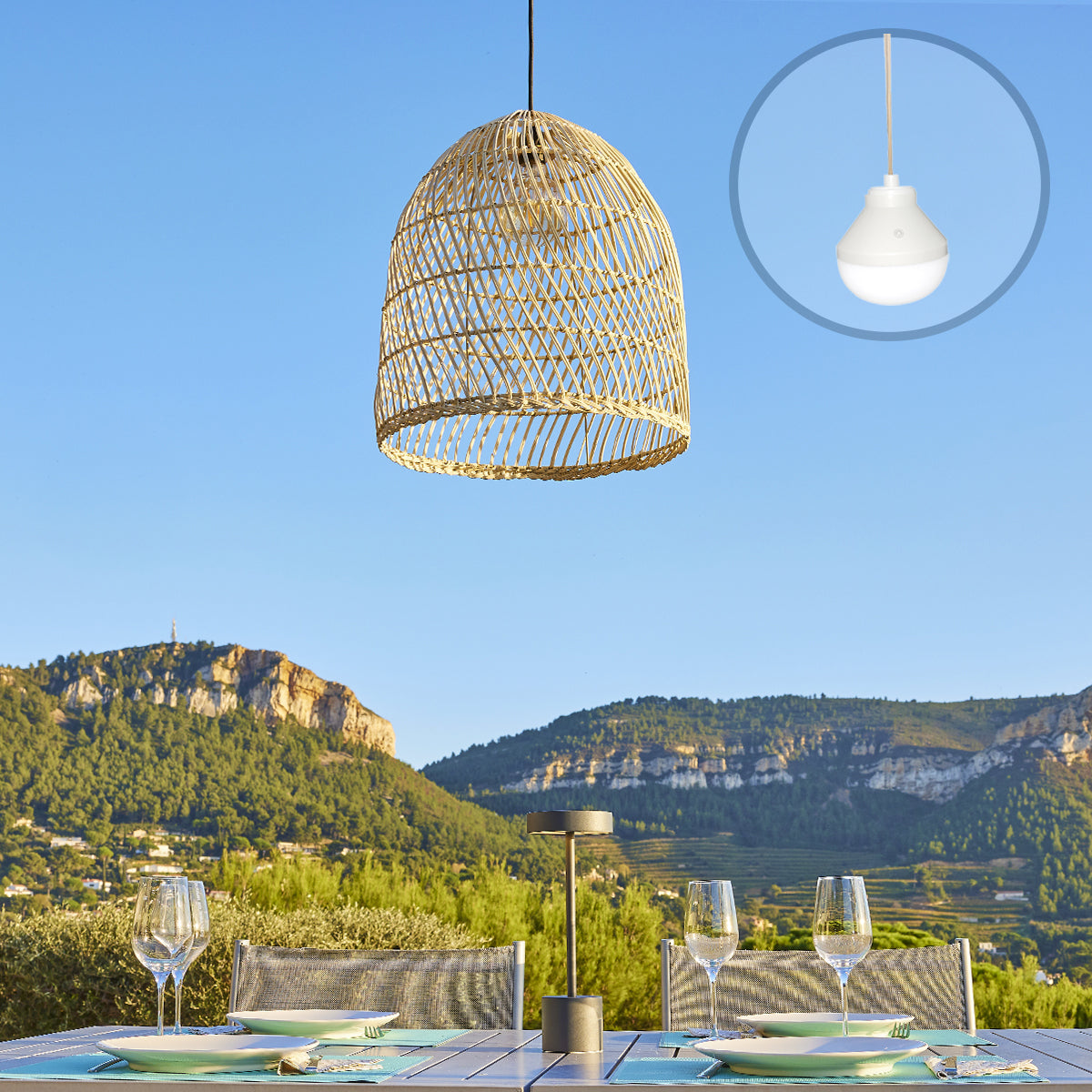 Suspension PAULO NOMAD en rotin naturel style bohème avec ampoule LED blanc/RGB nomade