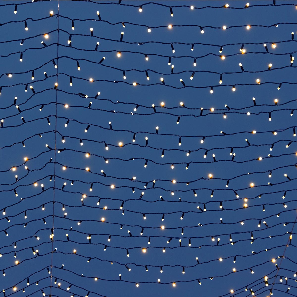 Guirlande lumineuse solaire décoration extérieur 200 LED blanc chaud YOGY SOLAR WARM 16.30m 8 modes - REDDECO.com