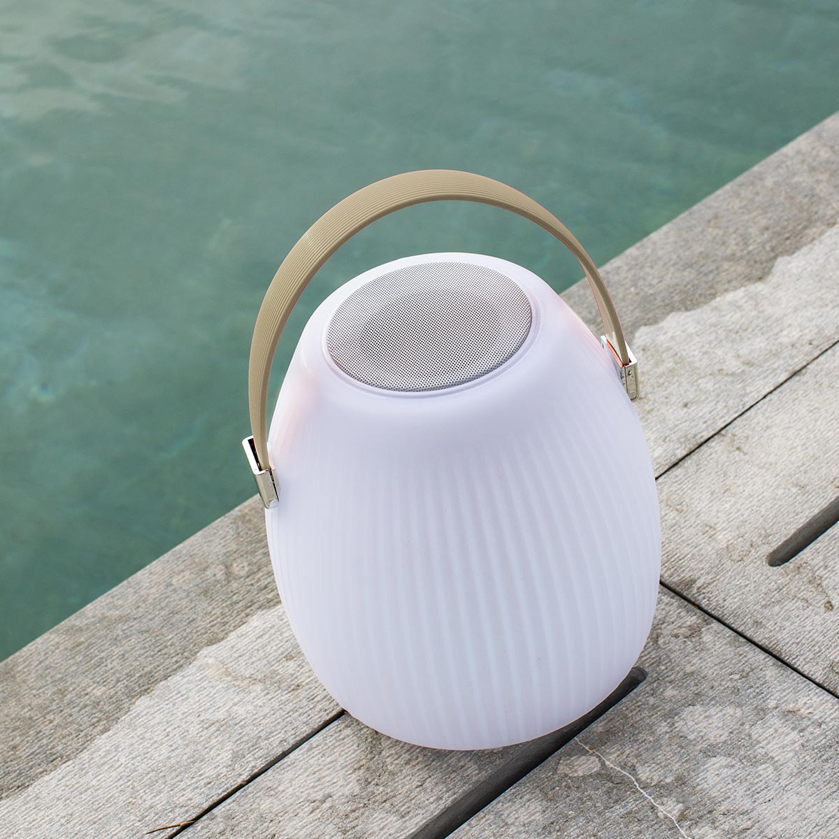 Mini baladeuse musicale bluetooth sans fil LEB blanc/multicolore dimmable MINI MAY PLAY H23cm avec télécommande - REDDECO.com