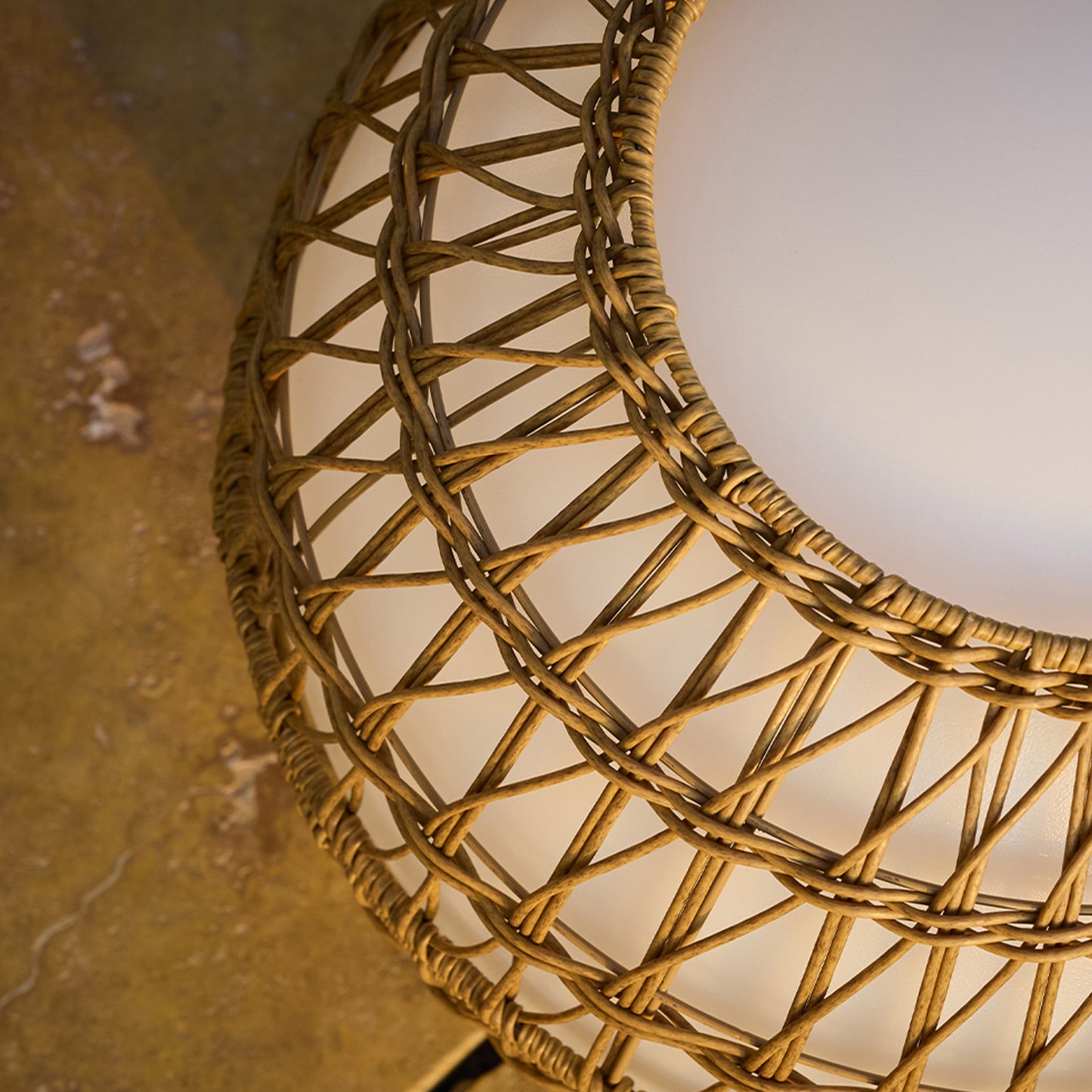 Boule lumineuse filaire avec coque poly rotin amovible pour extérieur LED blanc BOBBY W40 DRESS ∅40cm culot E27