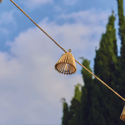 Guirlande lumineuse solaire et sur secteur raccordable en corde 20 ampoules transparentes LED blanc chaud dimmable NATURA LIGHT HYBRID 13m