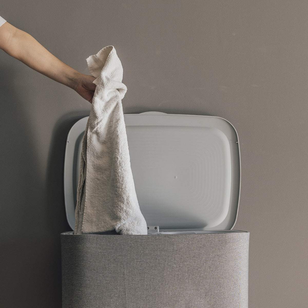 Panier à linge en tissu grande capacité 90 litres avec séparation, 2 sacs de lavage amovibles avec couvercle Modèle SVEN