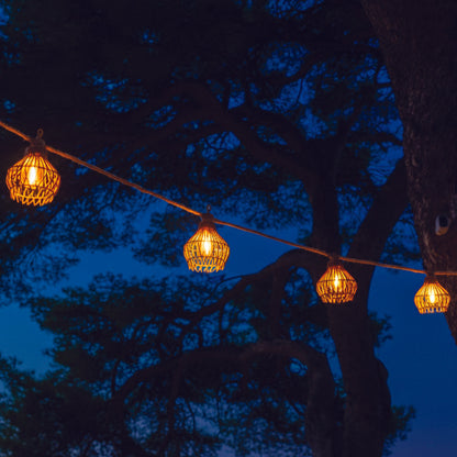 Guirlande lumineuse extérieur raccordable 10 abat-jour en polyrotin ROTILIA LIGHT HYBRID blanc chaud 8m solaire et sur secteur