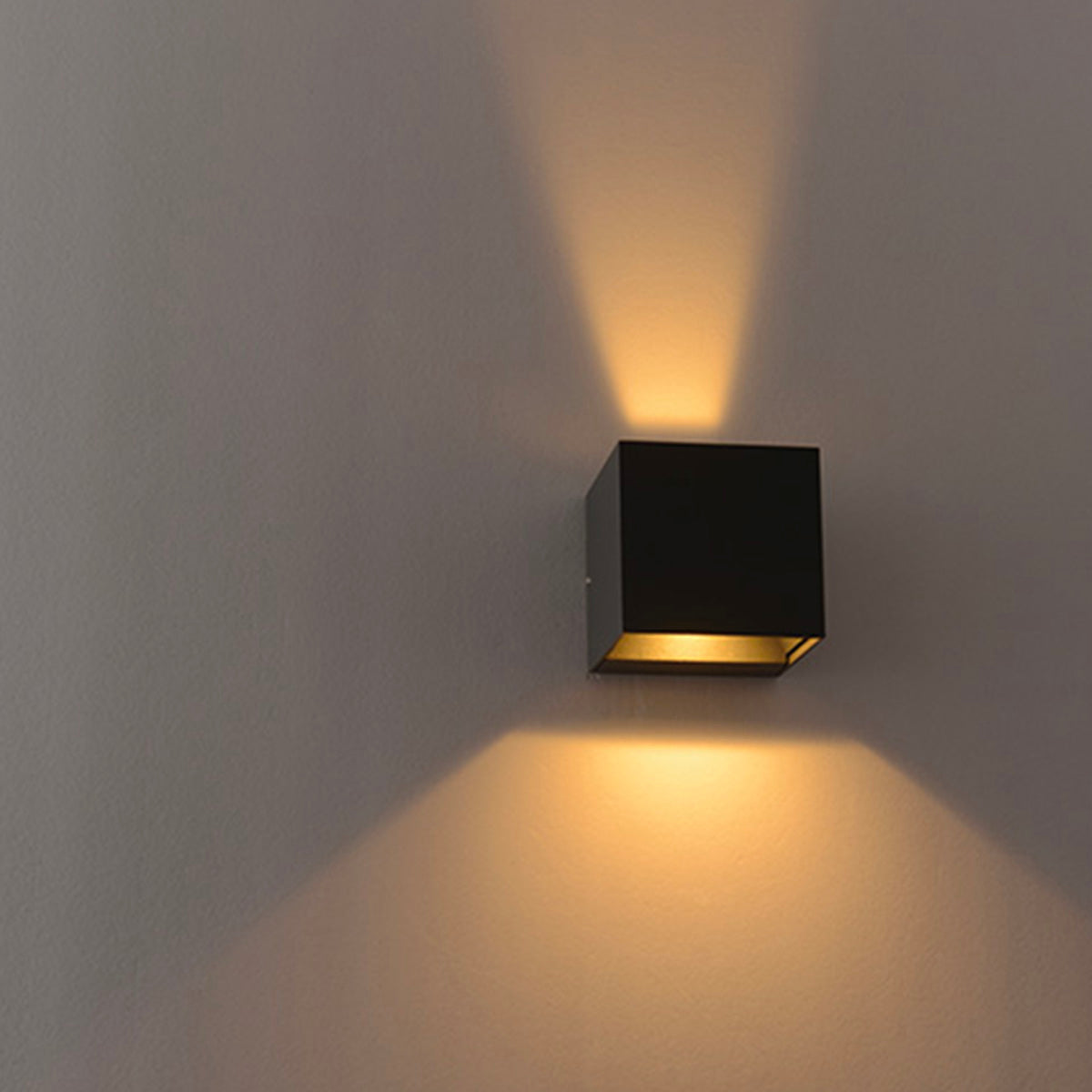 Outdoor wall light in warm white aluminum VALY H9.3 cm