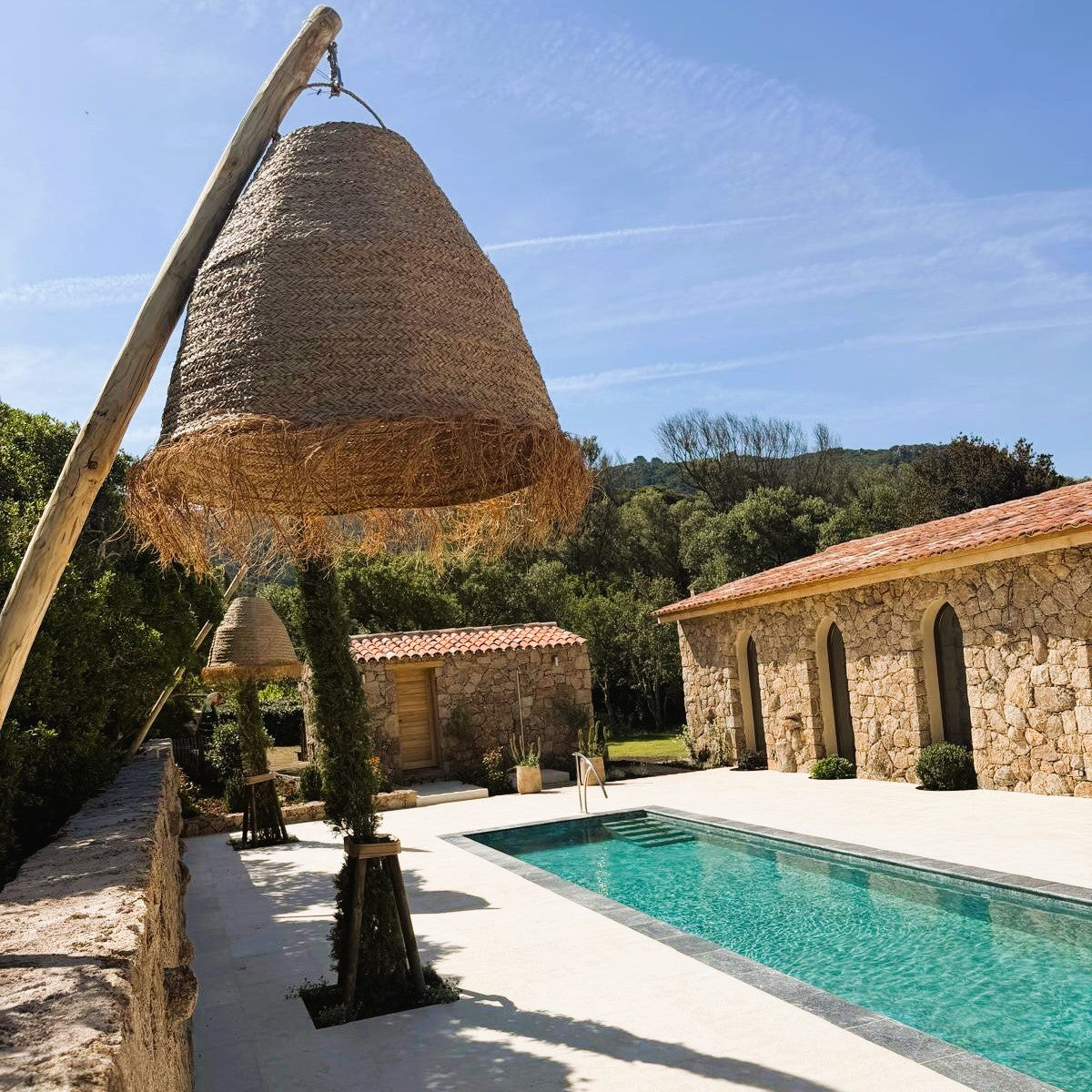 Suspension solaire XXL BIG ANAFI SOLAR en jonc de mer avec câble hybride secteur et solaire 5m de longueur