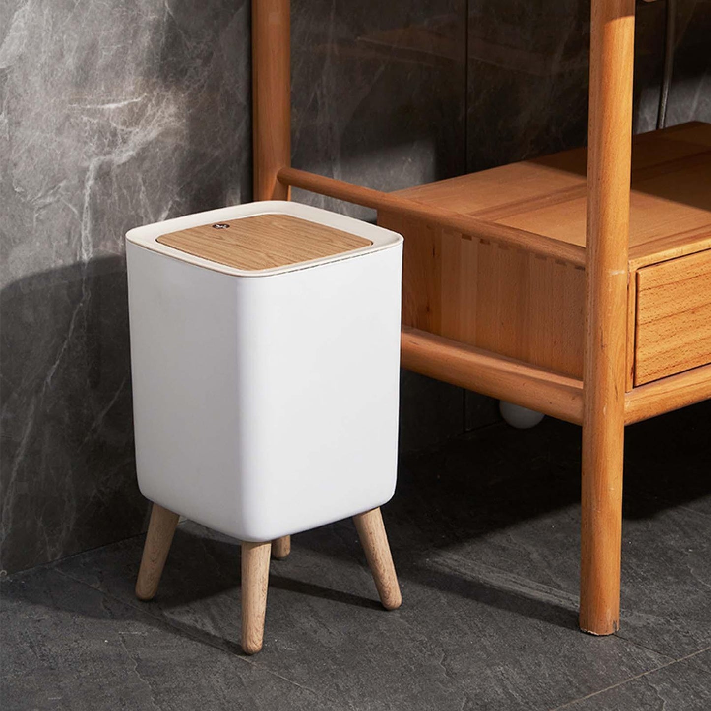 Poubelle sur pied de salle de bain touch 10L MALMO SQUARE Couleur bois