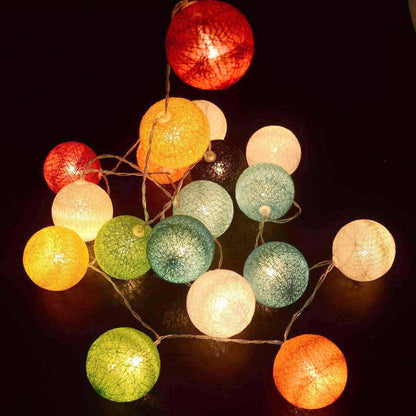 Guirlande lumineuse solaire boules de coton 10 ampoules LED blanc chaud MIMY COLORS SOLAR 3.80m - REDDECO.com