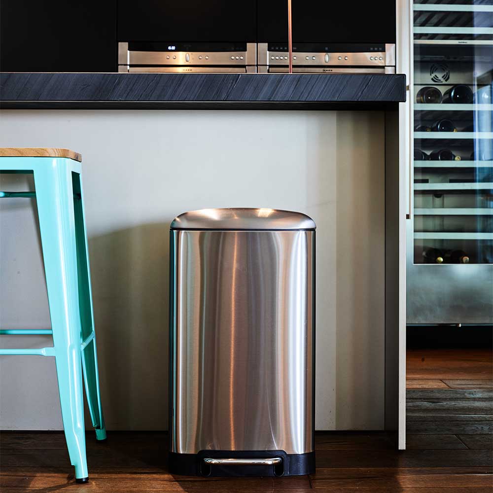 GREENWICH Design 30L kitchen pedal bin in stainless steel with domed lid bucket